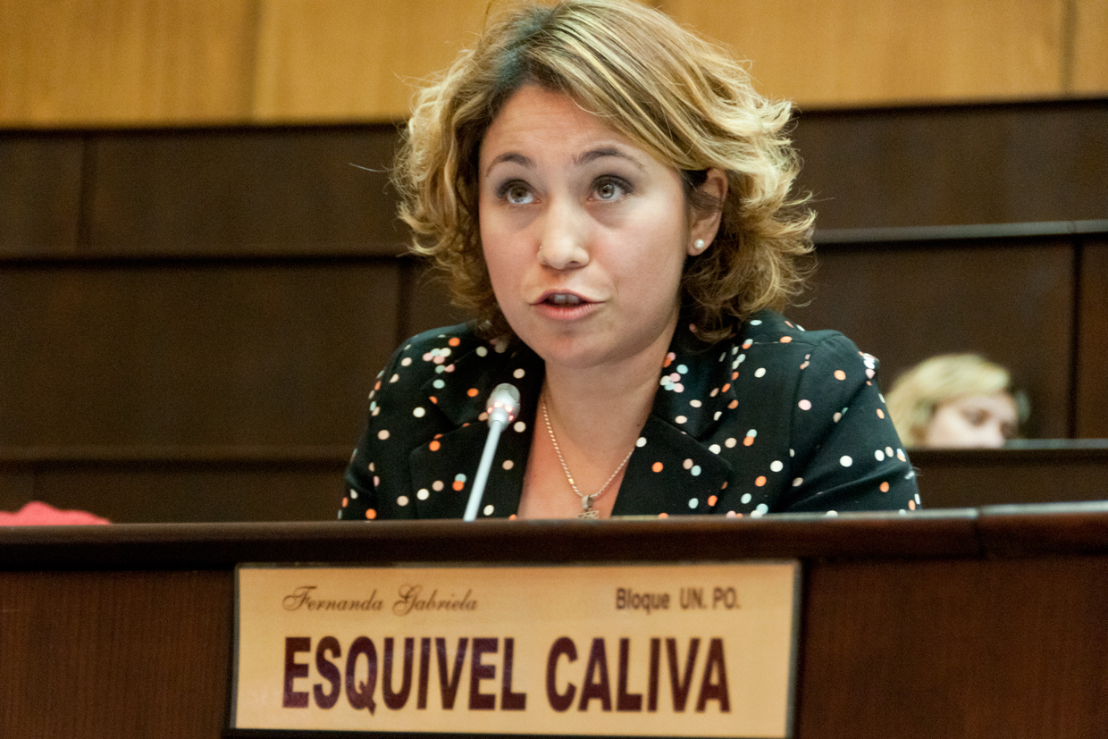 0910Esquivel Caliva