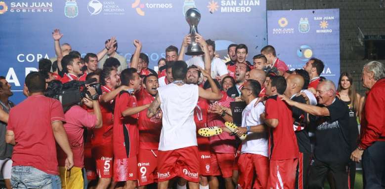 Huracan-campeon-Copa-Argentina-FOTOREPORTER_OLEIMA20141126_0238_23