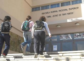 ESCUELA SAN MARTIN DONDE FUNCIONA EL INSTITUTO DE FORMACION DOCENTE N