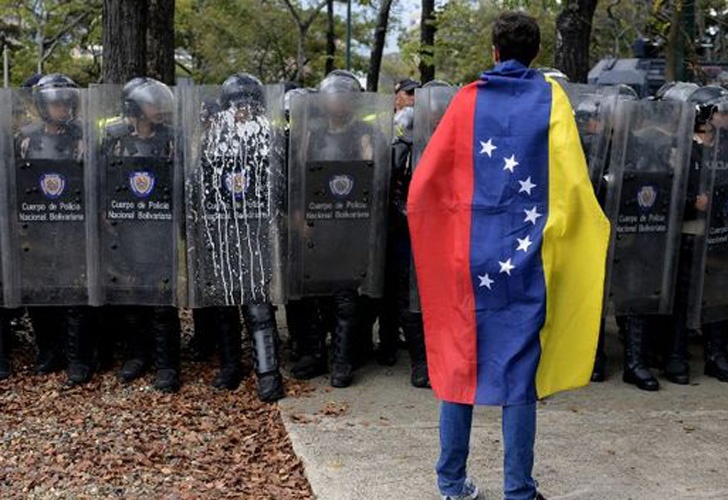 0130_maduro_ejercito_g.jpg_1853027552