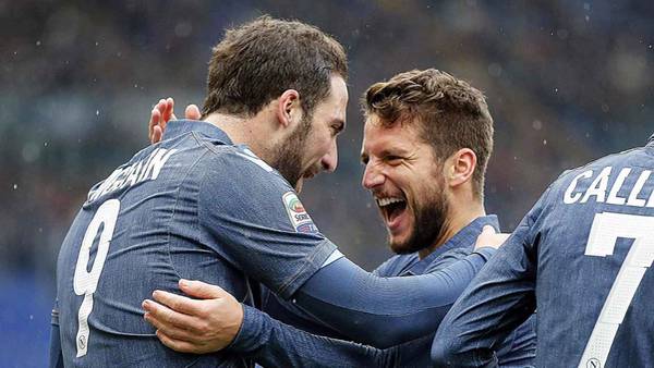 Higuain-celebra-gol-Lazio-EFE_CLAIMA20150118_0050_27