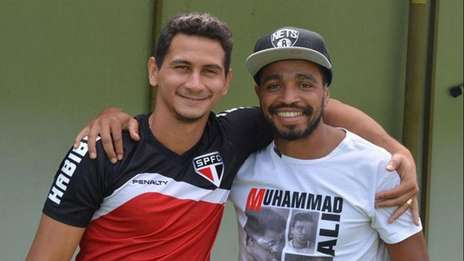 Pereira-despidio-companeros-Pincha-wwwsaopaulofcnet_OLEIMA20150122_0172_5