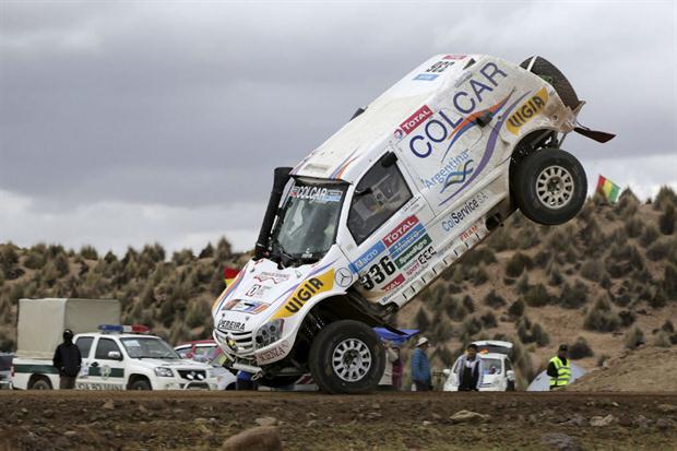 Tremendo accidente del Pato Silva en el Dakar