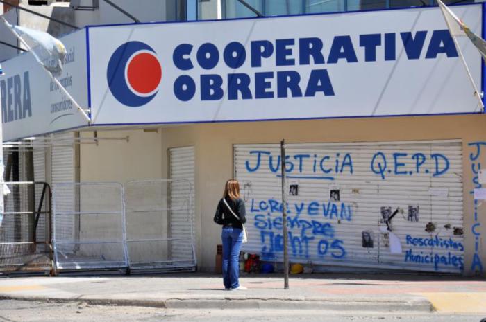 Ag Nqn 1 mes del derrumbe del Super La Cooperativa obrera (44)