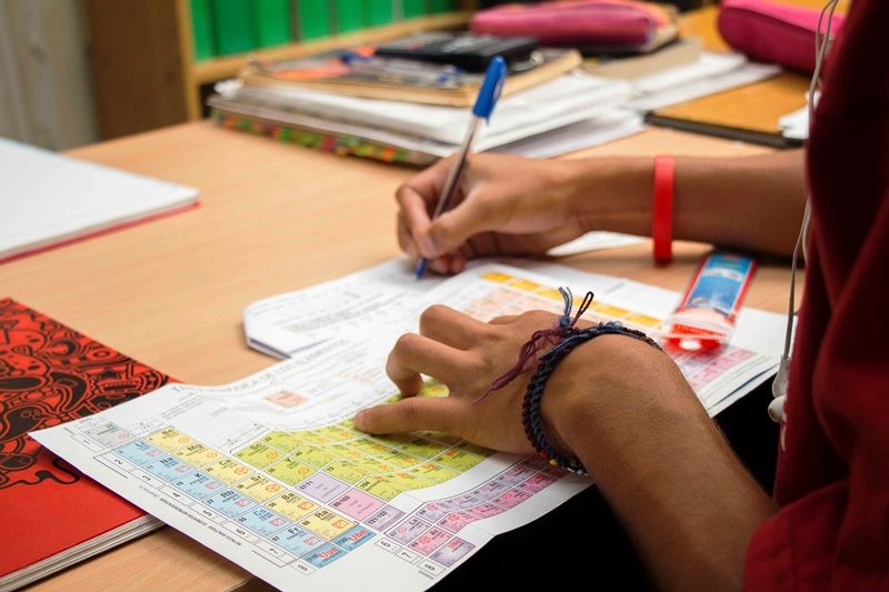 Crean 6.000 horas cátedra y 800 cargos para educación