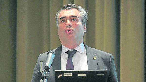 Fuego-BCRA-Alejandro-Vanoli-quitarle_CLAIMA20150125_0100_27