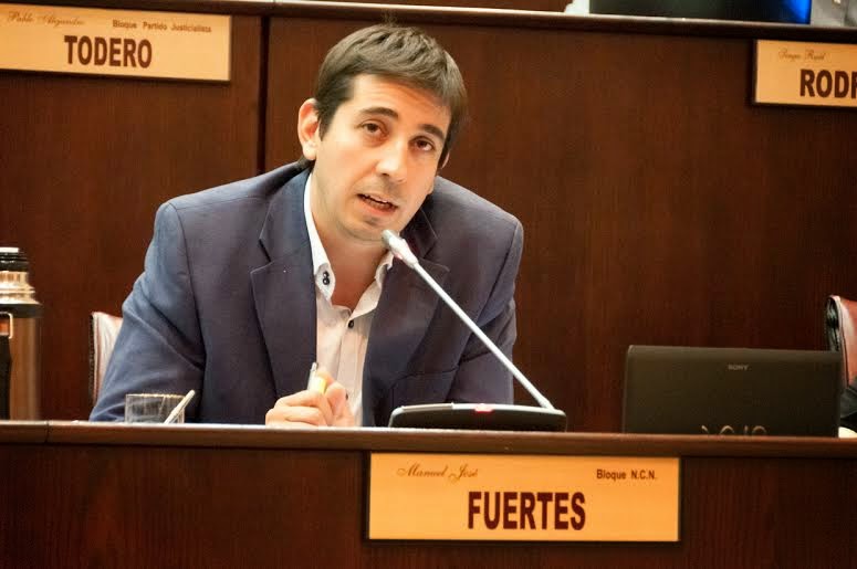 Fuertes sesión
