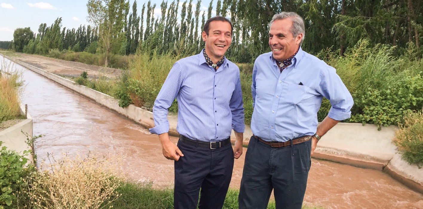 Sapag entregó aportes a consorcios de riego de la zona de Añelo y San Patricio del Chañar
