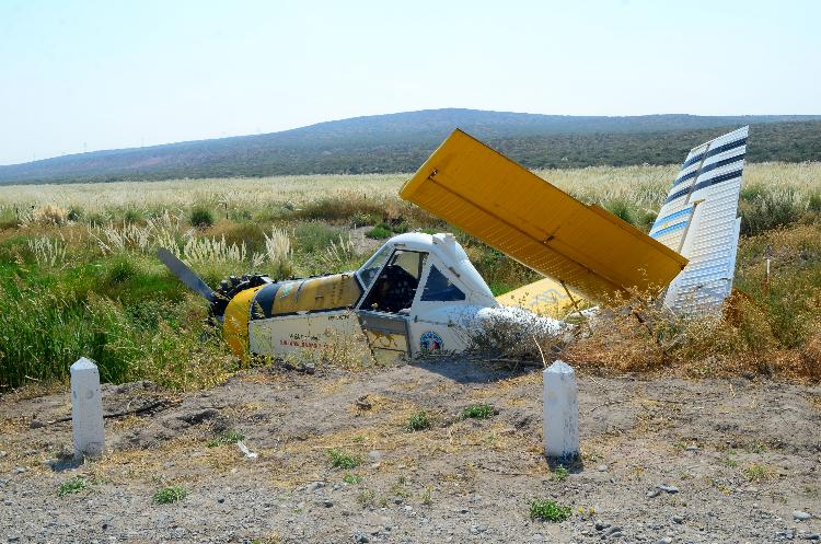 neuquen 20-02-2015 cayo una avioneta en el km 1431 de la ruta 237