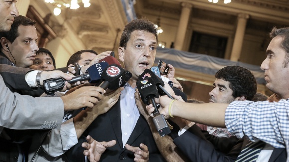 massa_prensa.jpg_1302136365