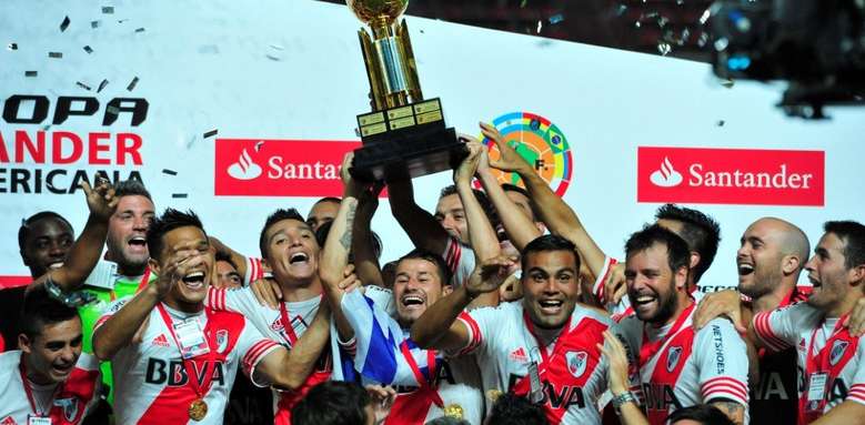 plantel-River-Recopa-FERNANDO-ORDEN_OLEIMA20150211_0196_23