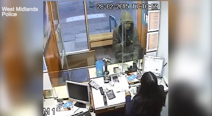 Una empleada se negó a un robo y el ladrón se fue con las manos vacías
