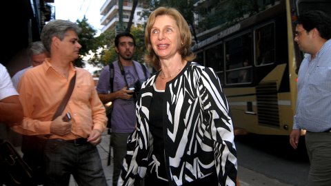 El exabrupto de la esposa de Alperovich con un evacuado: «Yo tengo 10 mansiones, vago»