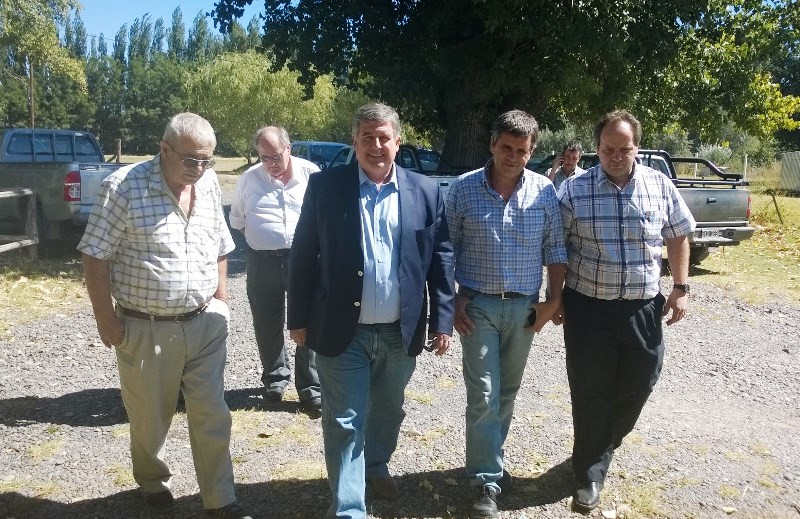 22-03-Nicola-con-Consorcio-de-Riego-Centenario-y-Vista-Alegre-708x350@2x