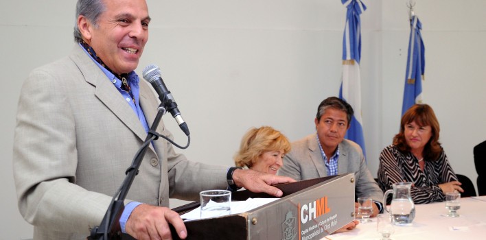 Jorge-Sapag-firmó-convenio-en-Chos-Malal2-708x350
