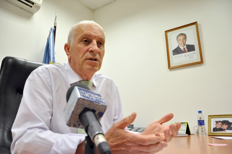 Ministro-de-Desarrollo-Social-Alfredo-Rodríguez.-708x350@2x