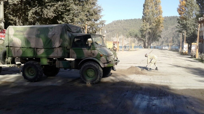 Tareas-de-limpieza-en-San-Martín-de-los-Andes-708x350@2x