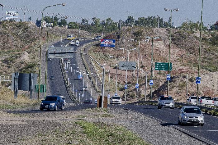 Nqn - Ruta 7 y Parque industrial - Juan Thomes