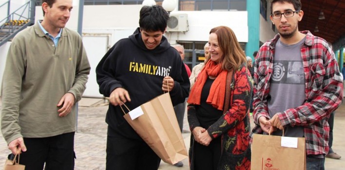 Zulma-Reina-recibió-a-jóvenes-destados-por-la-OEA-2-708x350