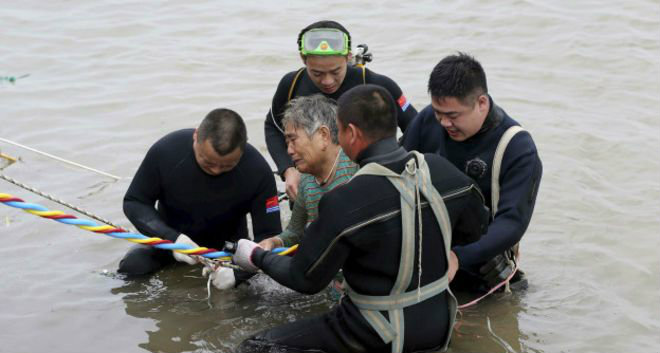 150602081157_yangtse_naufragio_chin_624x351_reuters