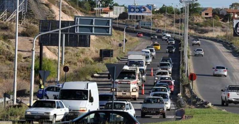 Archivo-Tránsito-en-rutas-de-Neuquén-800x417