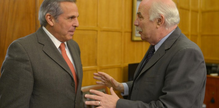 Jorge-Sapag-se-reunió-con-el-ministro-Casamiquela-708x350