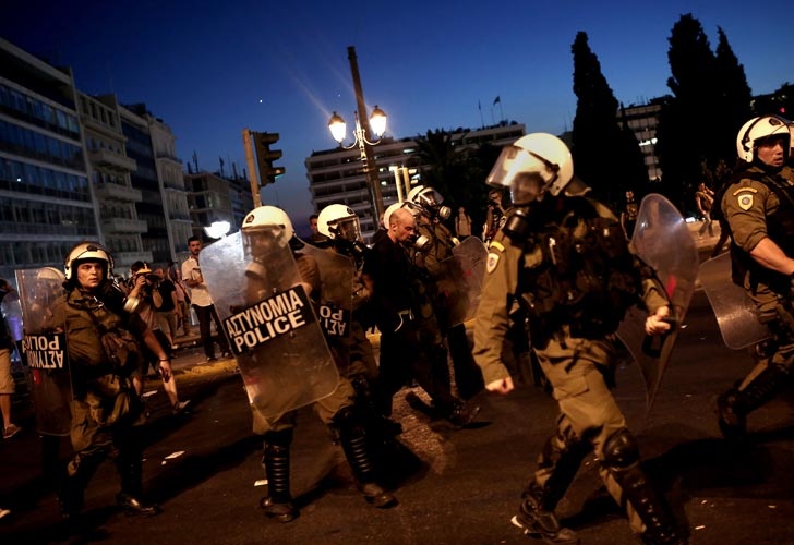 0715_grecia_protesta_economia_g8_afp.jpg_1853027552