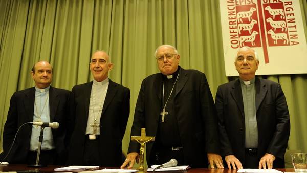 Obispos-Enrique-Arancedo-Alfredo-Martinez_CLAIMA20150319_0060_27