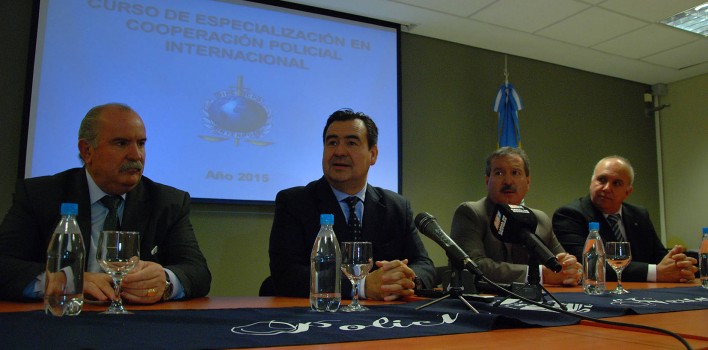 Policía-Interpol-708x350
