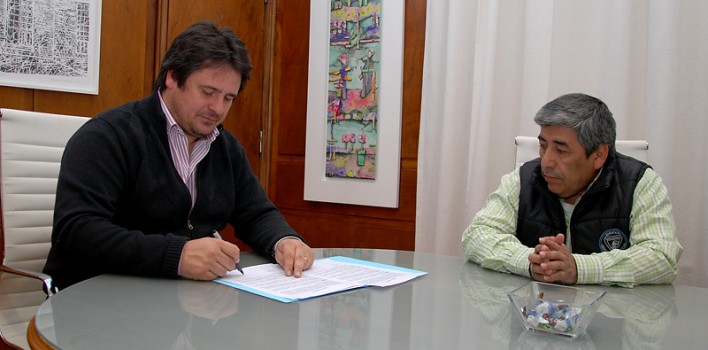 WEBGaido-firma-convenio-lafraternidad-nqn_2193-708x350