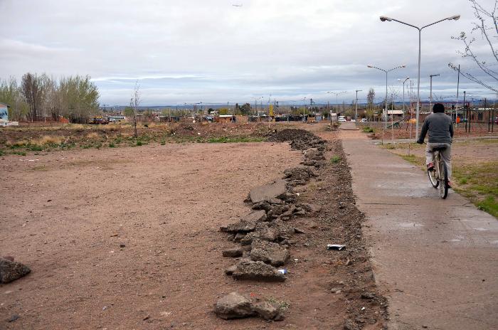 nqn policiales encuentran una mujer baleada en necochea y calle 4 fot