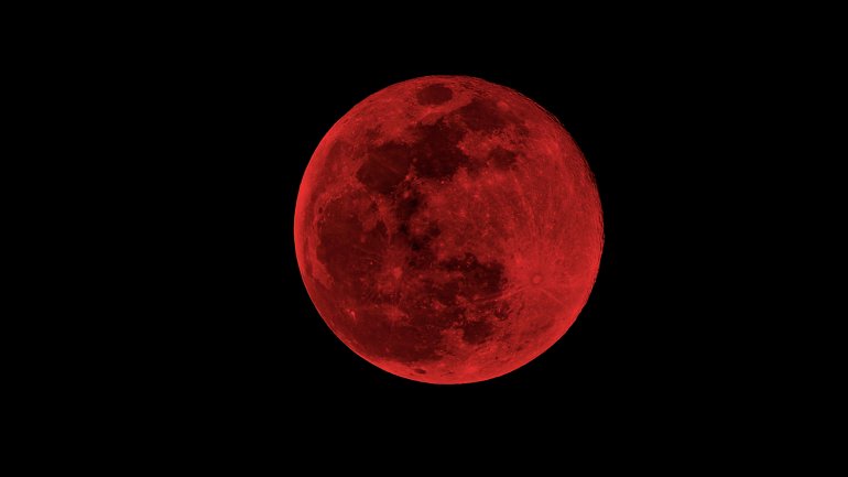 luna roja