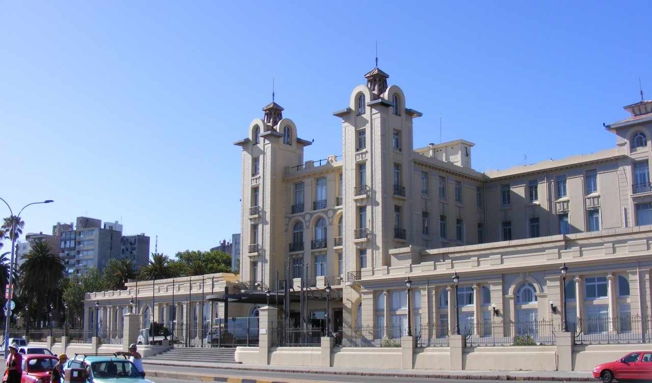parlasur Edificio del Parlasur en Uruguay.