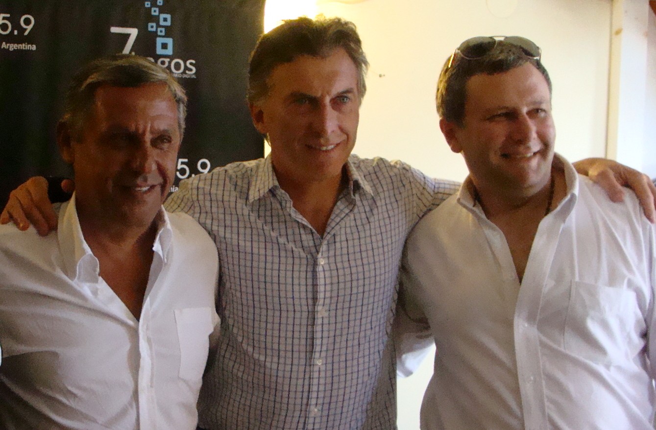 pro Gustavo Zwantk, junto a Mauricio Macri y Horacio Quiroga.
