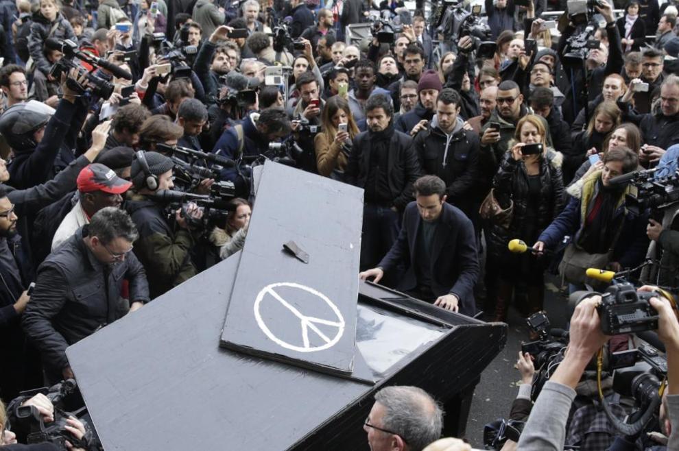Un pianista alemán que conmueve a Francia luego de los ataques