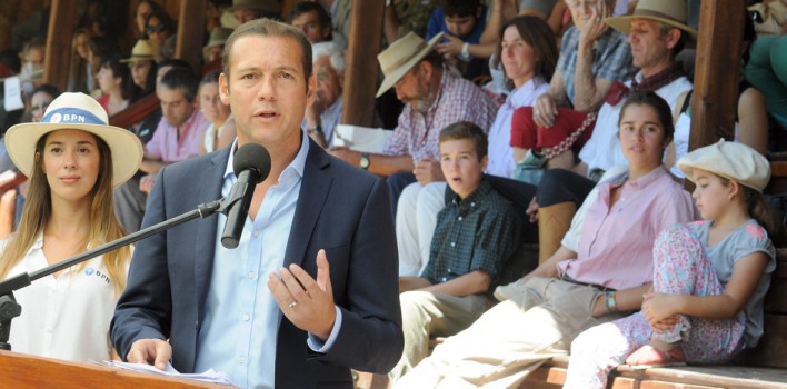 Neuquen...-Junin-de-los-Andes-31.01.2016...-El-gobernador-Omar-Gutiérrez-visita-la-exposición-rural.1.3-708x350