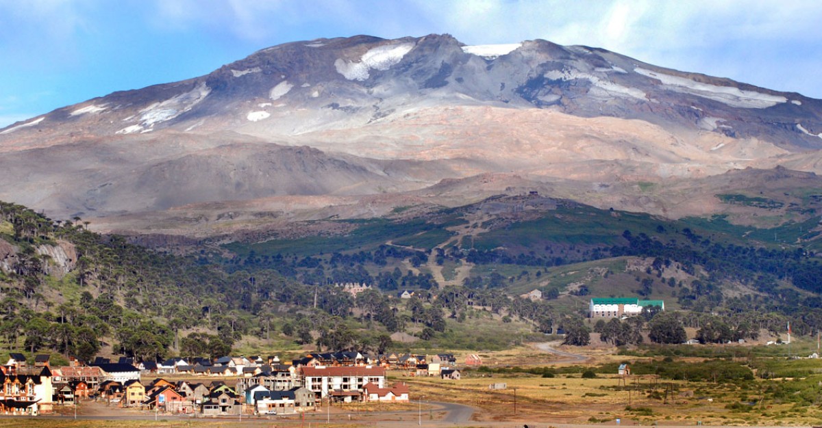 Volcan-Copahue-1.3--1200x626