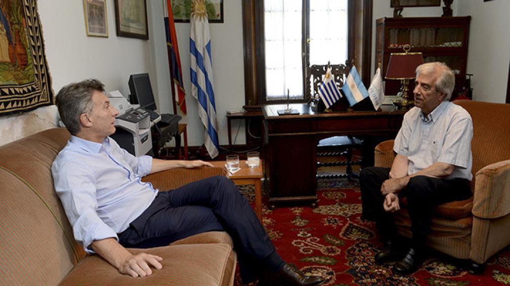 macri_tabare_650_uruguay_mundialn