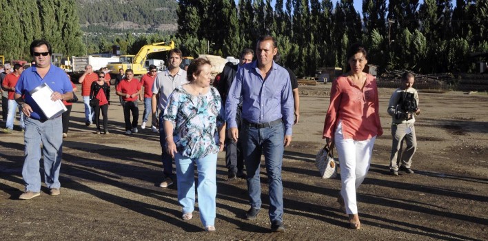 03-02-16-GOBERNADOR-OMAR-GUTIERREZ-RECORIDA-OBRA-NUEVO-HOSPITAL-SMA.1-708x350