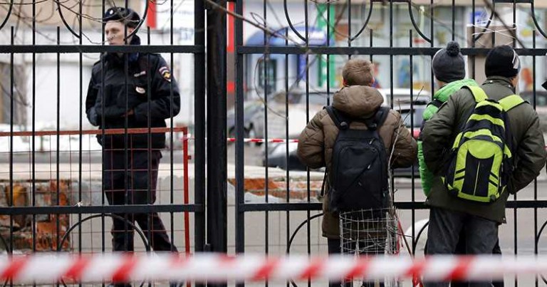 Mujer decapitó a una niña y exhibió su cabeza por calles de Rusia