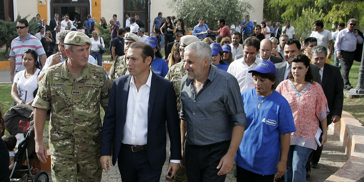 Neuquen...29-Marzo-2016... El goberndor Omar Gutiérrez particip
