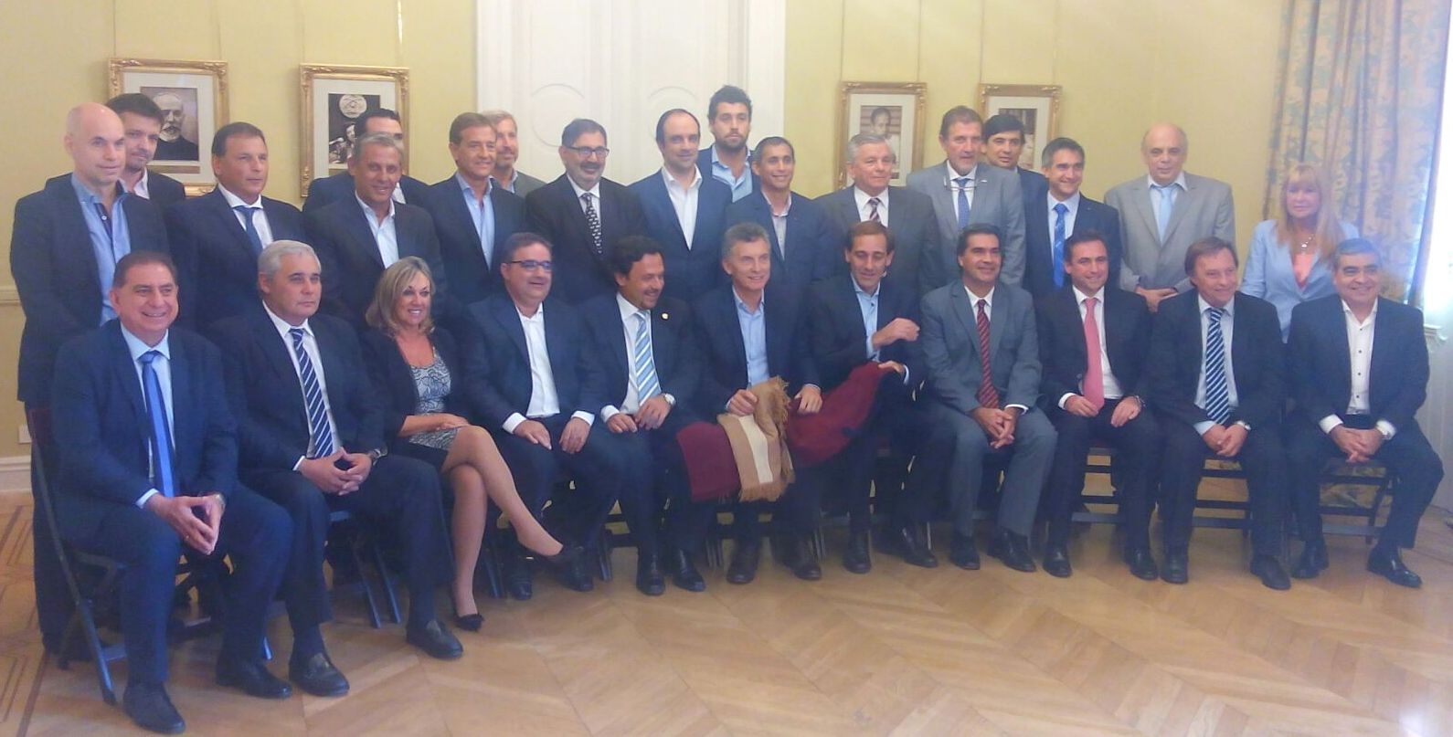 Quiroga-Macri-intendentes