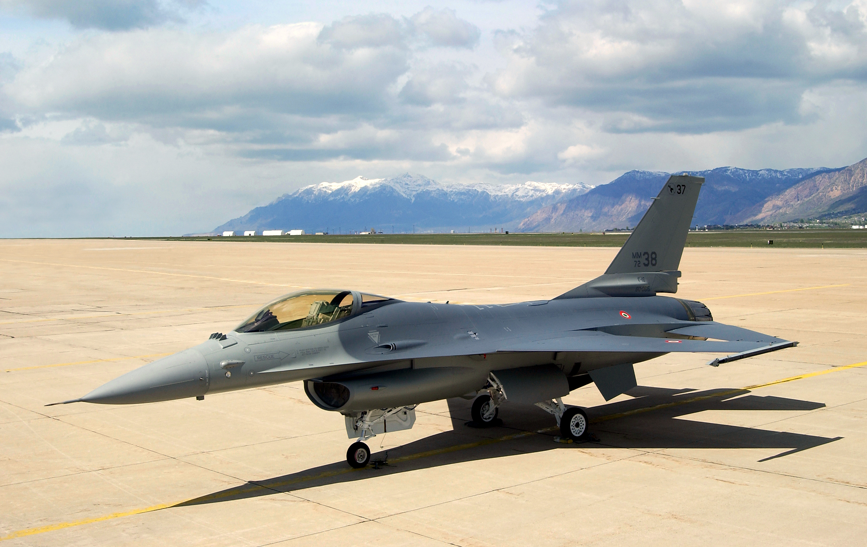 avion f16