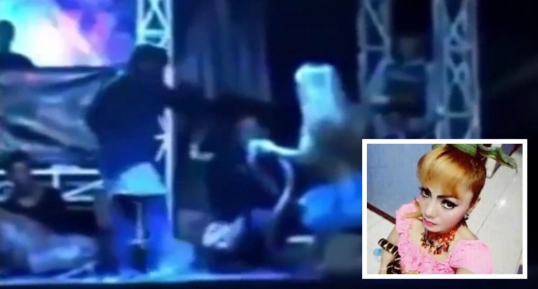 Estrella pop indonesa murió en el escenario al ser mordida por una serpiente