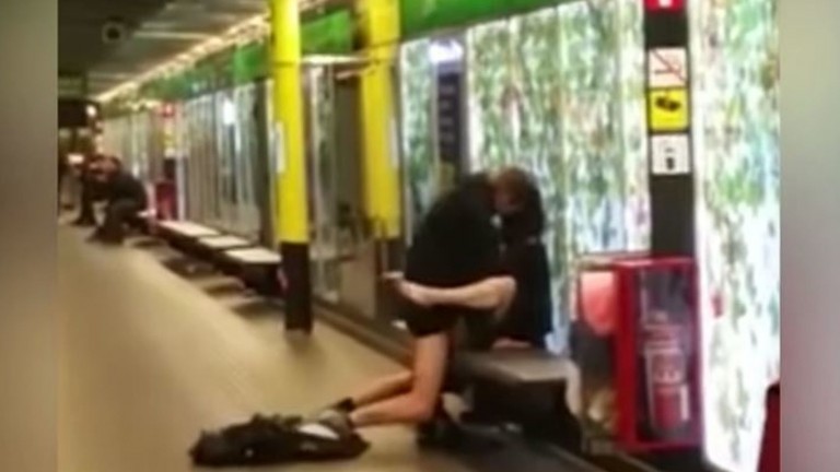 Una pareja fue captada teniendo sexo en el metro de Barcelona