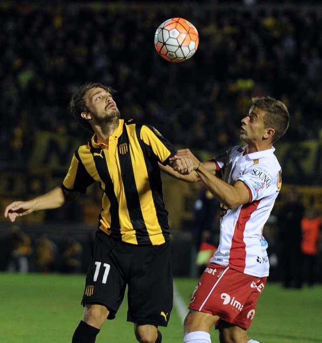 huracan peñarol