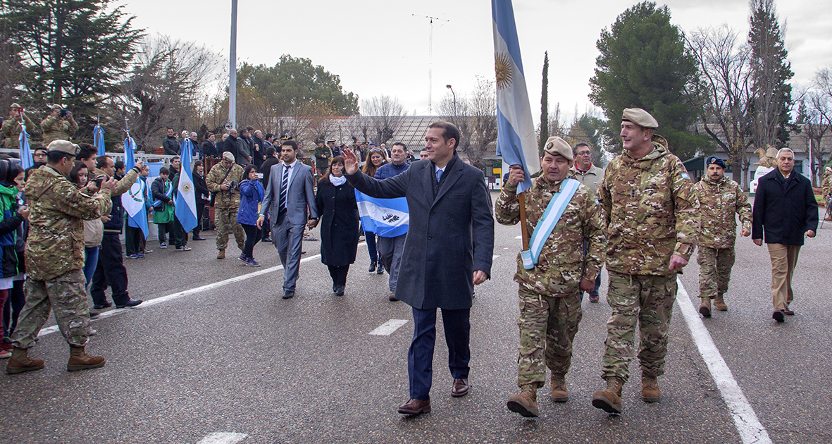 Neuquen 30-05-2016 Gutiérrez encabezó el acto por el 206º ani