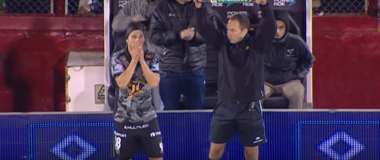 Emotivo regreso de Patricio Toranzo