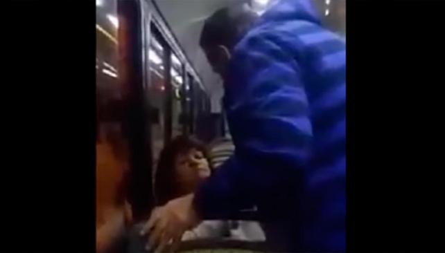 San Luis: exorcisan a una mujer «poseída» en un colectivo
