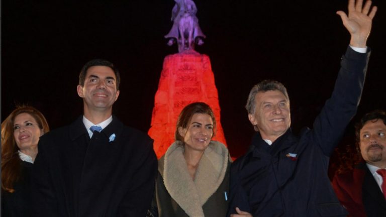 Macri participó del acto homenaje a Güemes en el marco de la Guardia Bajo las Estrellas